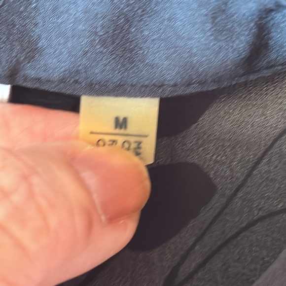 DKNY. Women’s Ivory & Black Sheer Shirt Dress. Long sleeves. Size M. But… - Picture 9 of 11